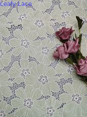 Φυλλώδες Floral κεντημένο ελεφαντόδοντο υφάσματος οπών βαμβακιού από το ναυπηγείο