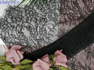 Το μαύρο Tulle έκτισε το γαλλικό μαύρο ύφασμα δαντελλών Chantilly