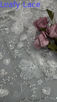 Φύλλωμα κεντημένο με χάντρες Ύφασμα πλέγμα Floral για βραδινά φορέματα Σχεδιασμός