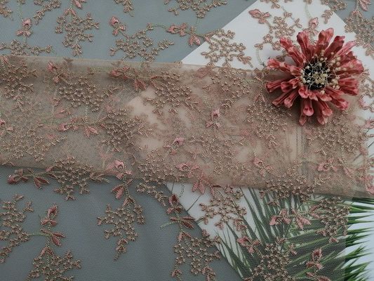 Το μικρό Floral πλέγμα του Tulle χρωμάτισε το κεντημένο ύφασμα δαντελλών από το ναυπηγείο