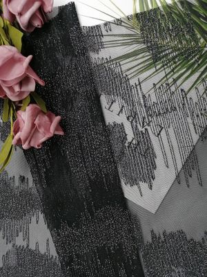 Μαύρο μεταλλικό Lurex γεωμετρικό ύφασμα δαντελλών γραμμών κεντημένο ασήμι
