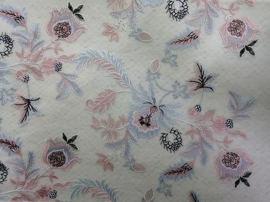 Floral χρωματισμένο κεντημένο ύφασμα δαντελλών για το ένδυμα γυναικών