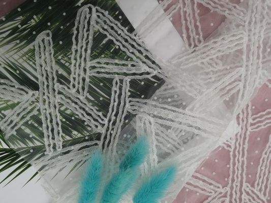 Άσπρο τρισδιάστατο ύφασμα κεντητικής Applique για την κυρία Garment Fabric Lace