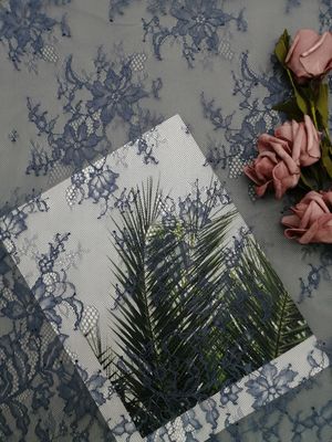 Γαλλικό Chantilly ουρανού μπλε ύφασμα δαντελλών του Tulle για το φόρεμα βραδιού