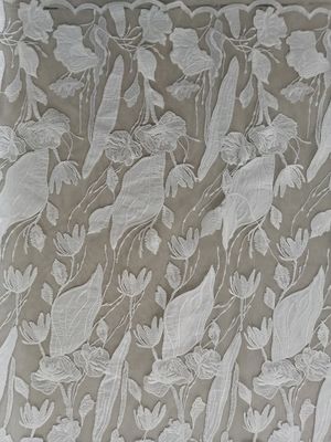 Άσπρο ύφασμα δαντελλών Cutwork κεντητικής του Tulle Applique περικοπών λέιζερ
