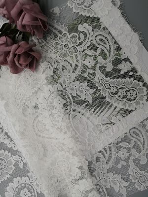 Ελαφρύ γαλλικό ύφασμα δαντελλών Chantilly Paisley άσπρο νυφικό