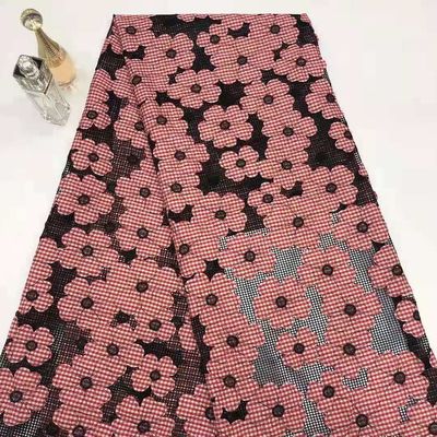 Το λέιζερ έκοψε το Floral πλέγμα υφάσματος κεντητικής Applique δαντελλών