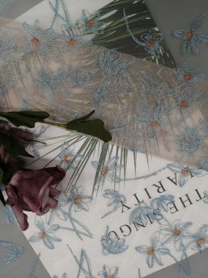 Floral χρωματισμένη δαντέλλα ζωηρόχρωμη δαντέλλα κεντητικής πλέγματος του Tulle υφάσματος κεντητικής